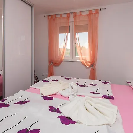 Appartement Stunning In With Wifi Poreč