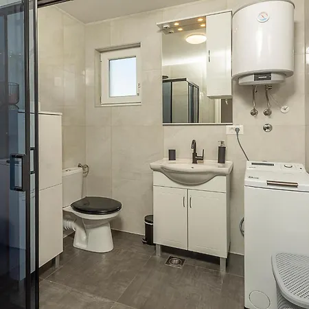 2 Bedroom Amazing In *
