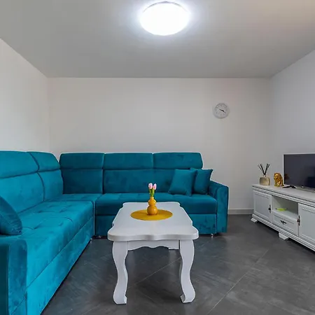 2 Bedroom Amazing In פורץ