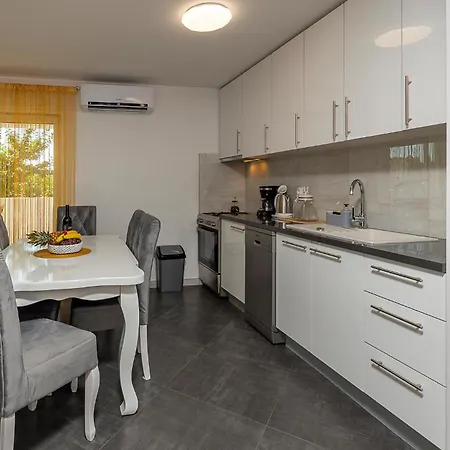 2 Bedroom Amazing In *
